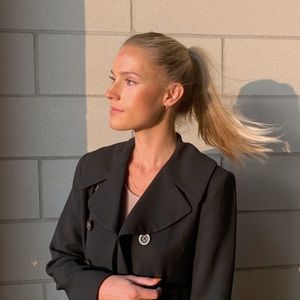 Meet your Posher, Avery